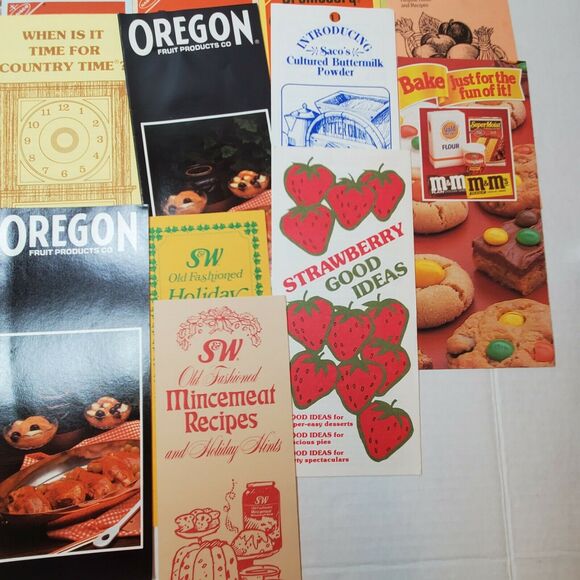 18 Vintage Dessert Pamphlet Lot Cookies Strawberries Ephemera - Picture 4 of 5
